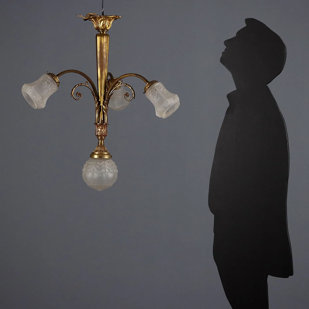 Lampadario in bronzo lavorato e dorato, '900 2