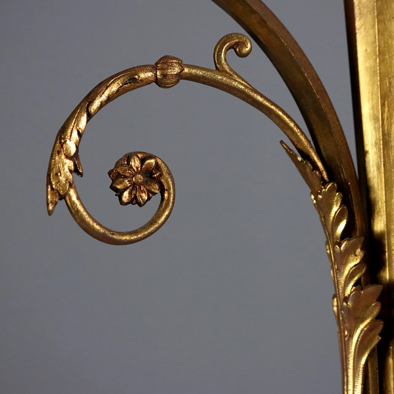 Lampadario in bronzo lavorato e dorato, '900 6