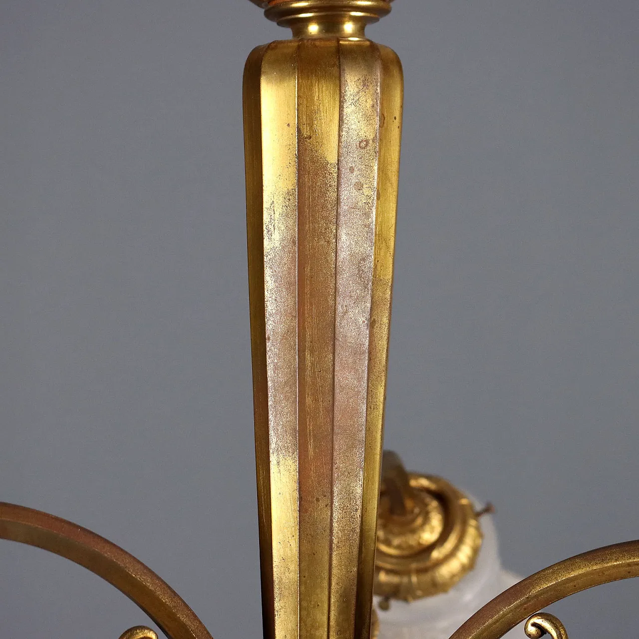 Lampadario in bronzo lavorato e dorato, '900 7