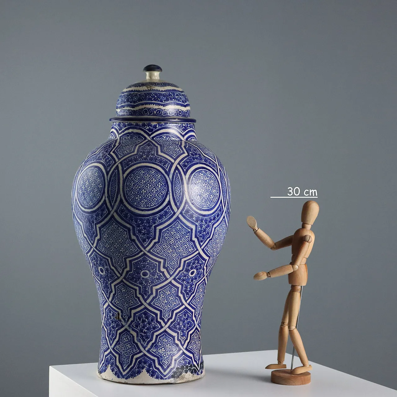 Vase in majolica-threated ceramic geometric, 20th century 2