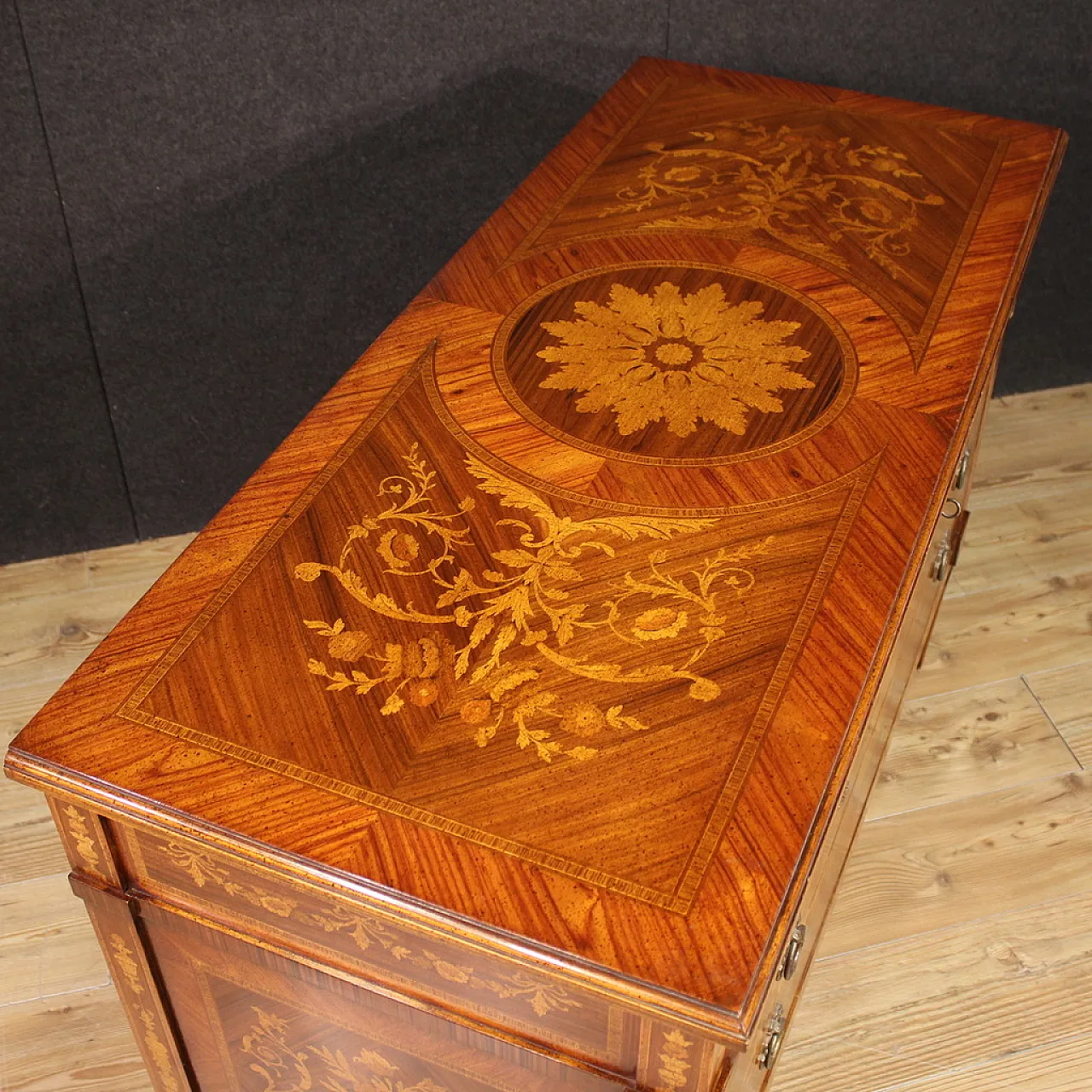 Italian inlaid chest of drawers in Louis XVI style, 20th century 8