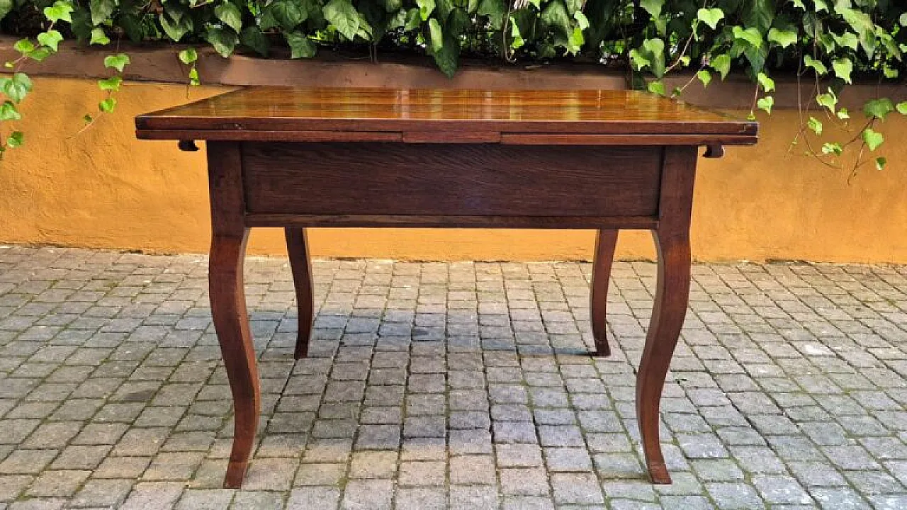 Tavolo allungabile a tiro con gambe mosse in rovere, '800 2