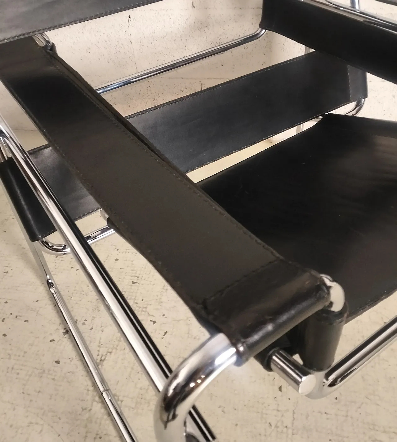 Poltrona Wassily  di M.Breuer per Gavina, anni 60s 5