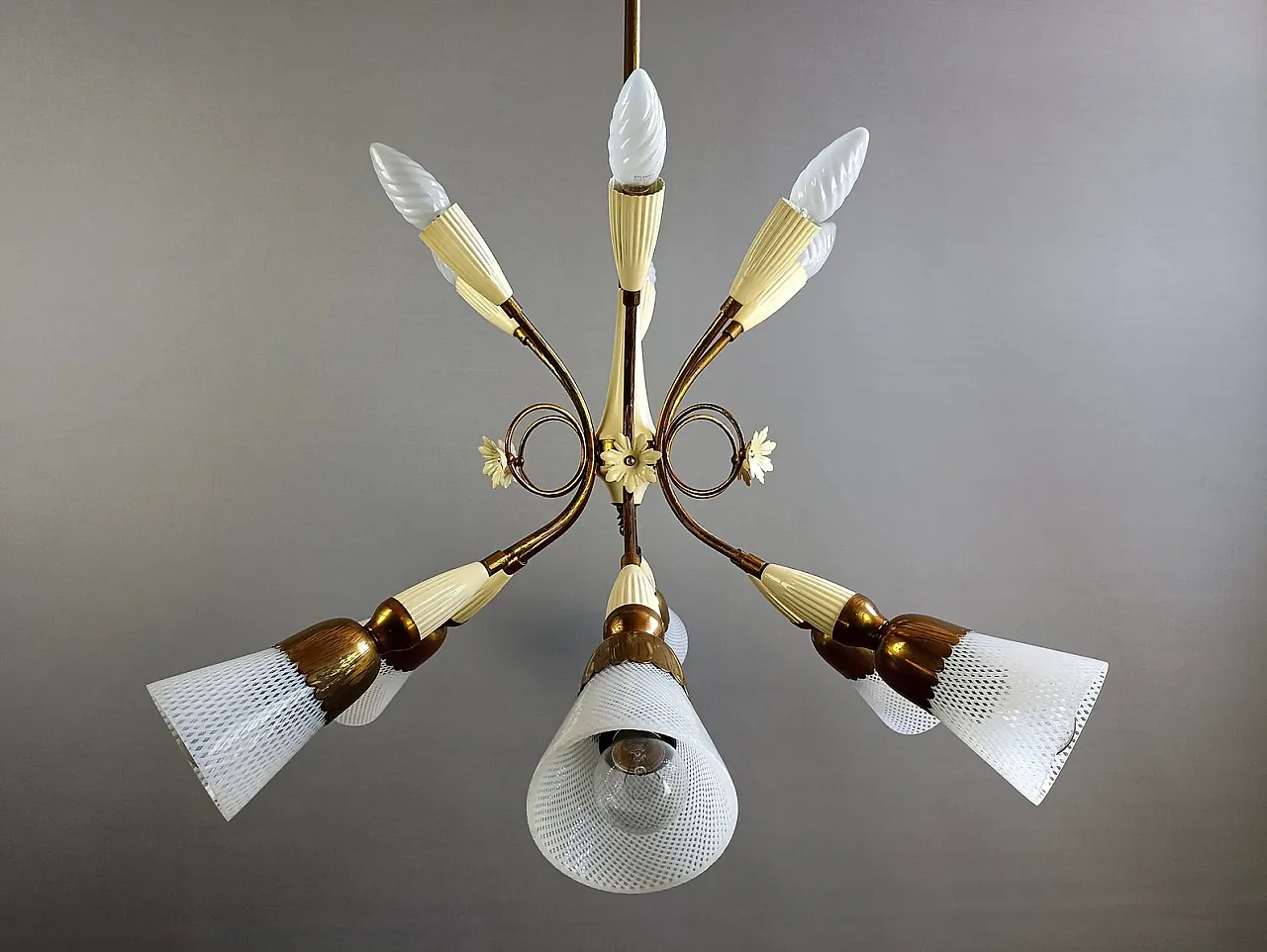 Reticello brass and Murano glass chandelier, 1950s 5