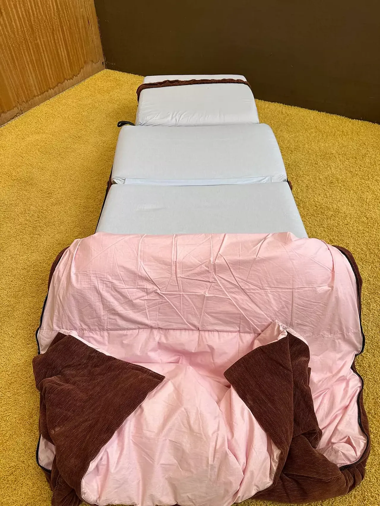 Poltrona letto Cinna in velluto, fine '900 11