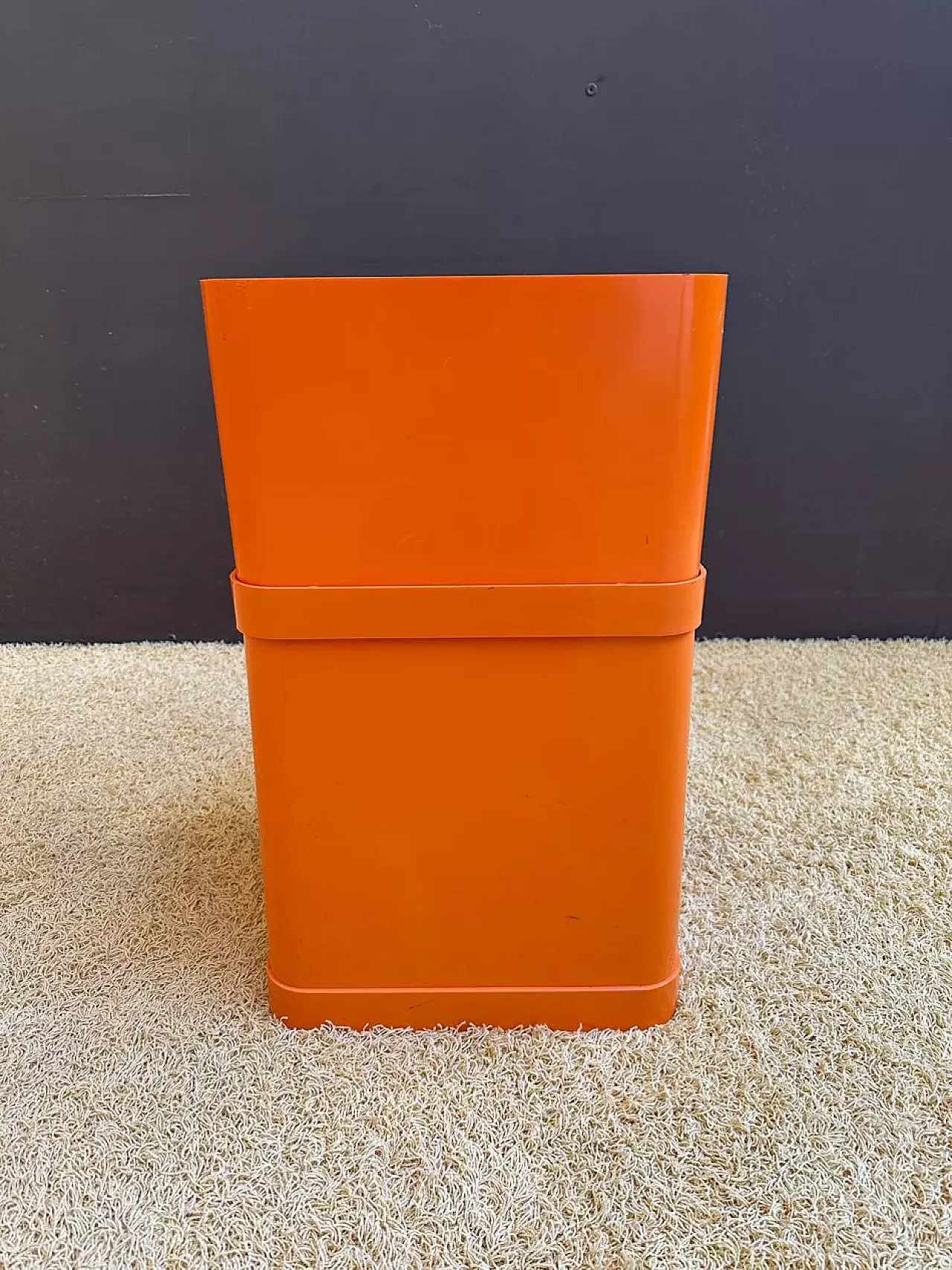Prisunic Flair plastic bedside table, 1970s 4