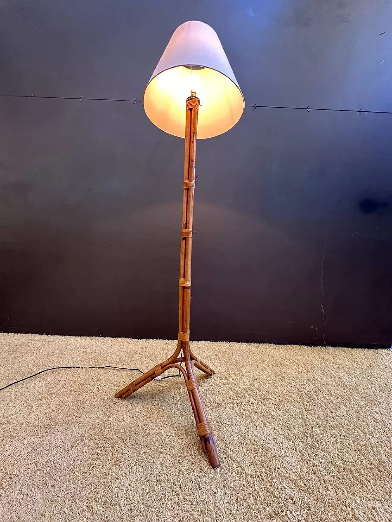 Floor lamp with rattan tripod, 1970s 8