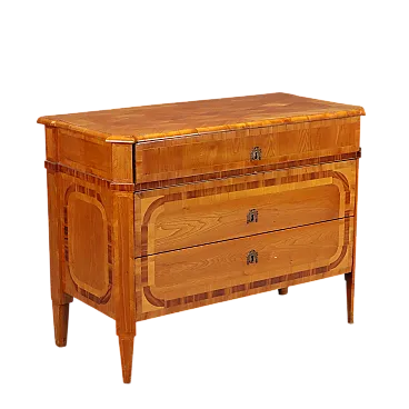 Cassettone nord europeo in frassino, acero e ciliegio, fine '700