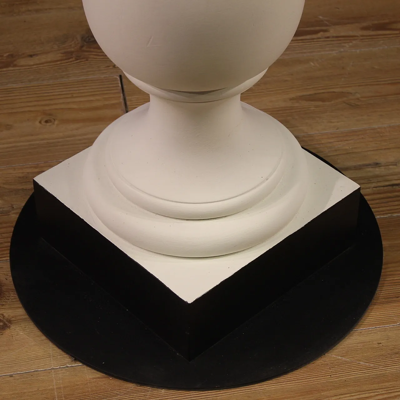 Modern Italian coffee table, 70s 12