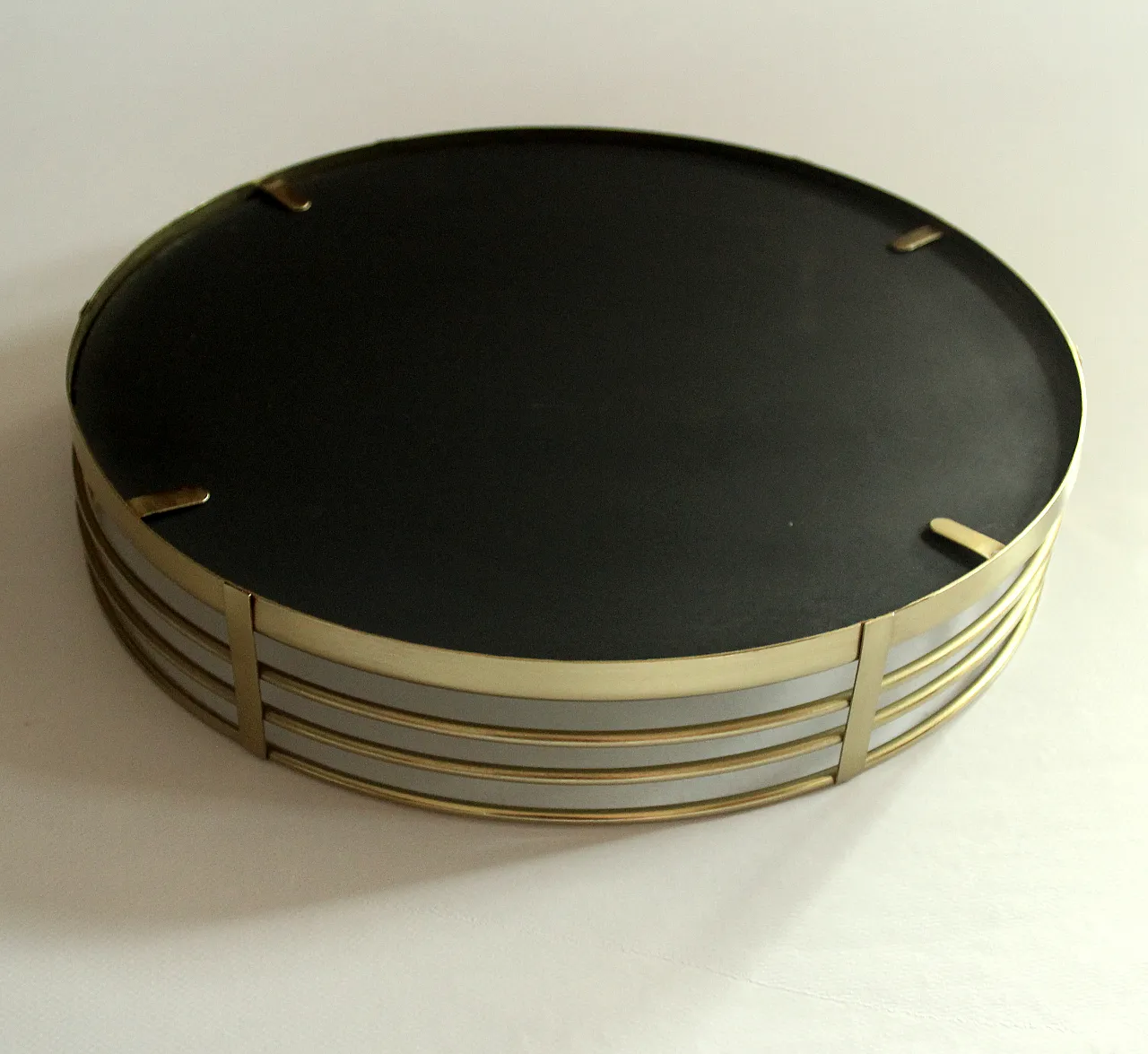 Vassoio a specchio rotondo in ottone, vetro e metallo, anni '70 5