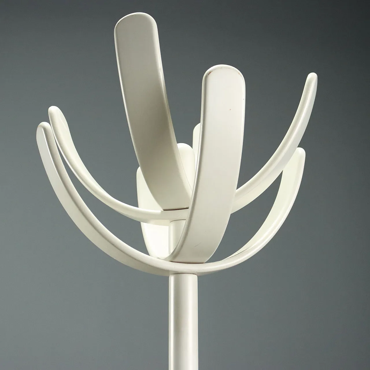 Appendiabiti in legno laccato bianco, '900 4