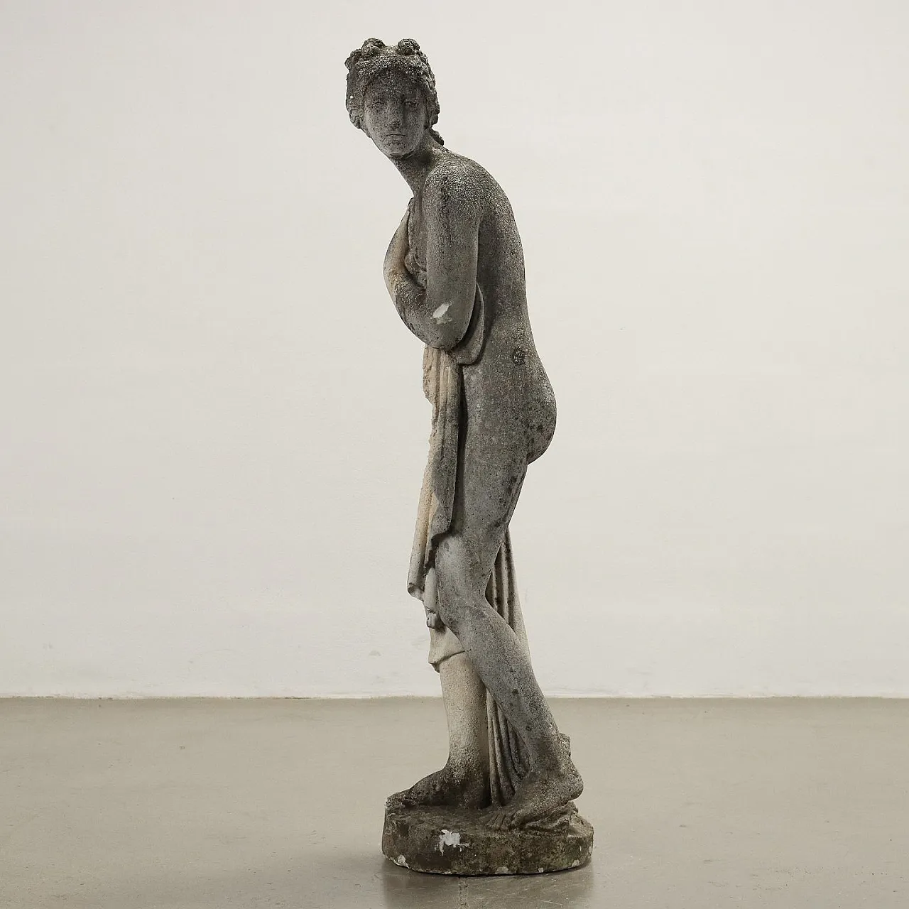 Scultura da giardino di Venere Italica in graniglia 8