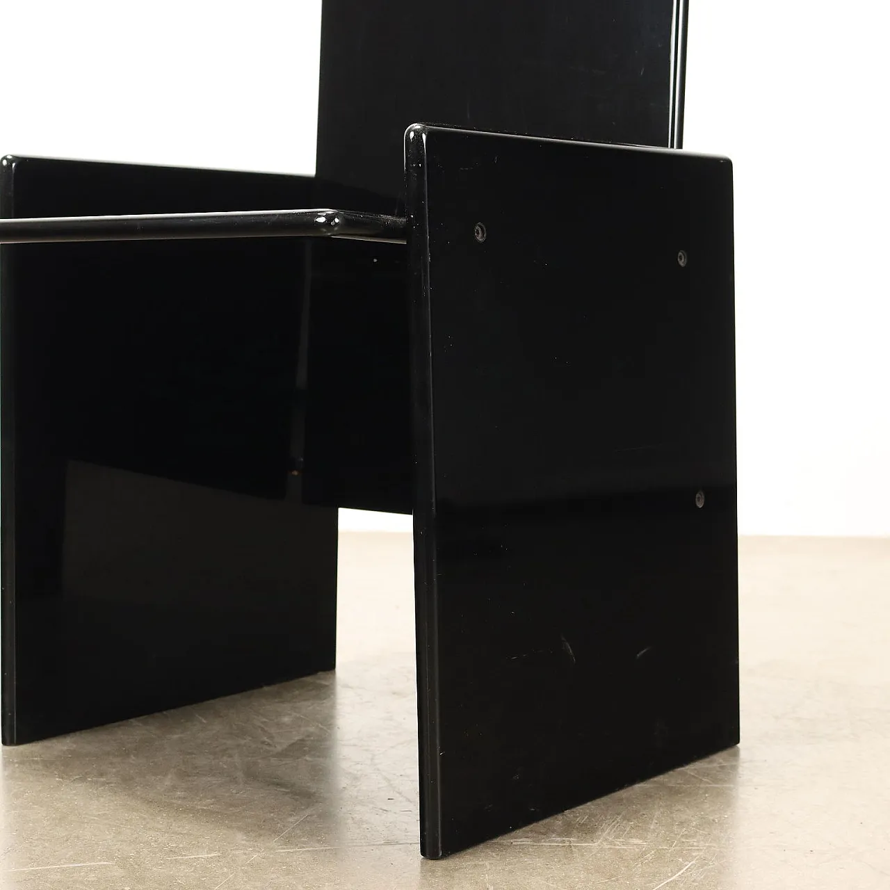 Sedia Kazuki di Kazuhide Takahama, '900 7