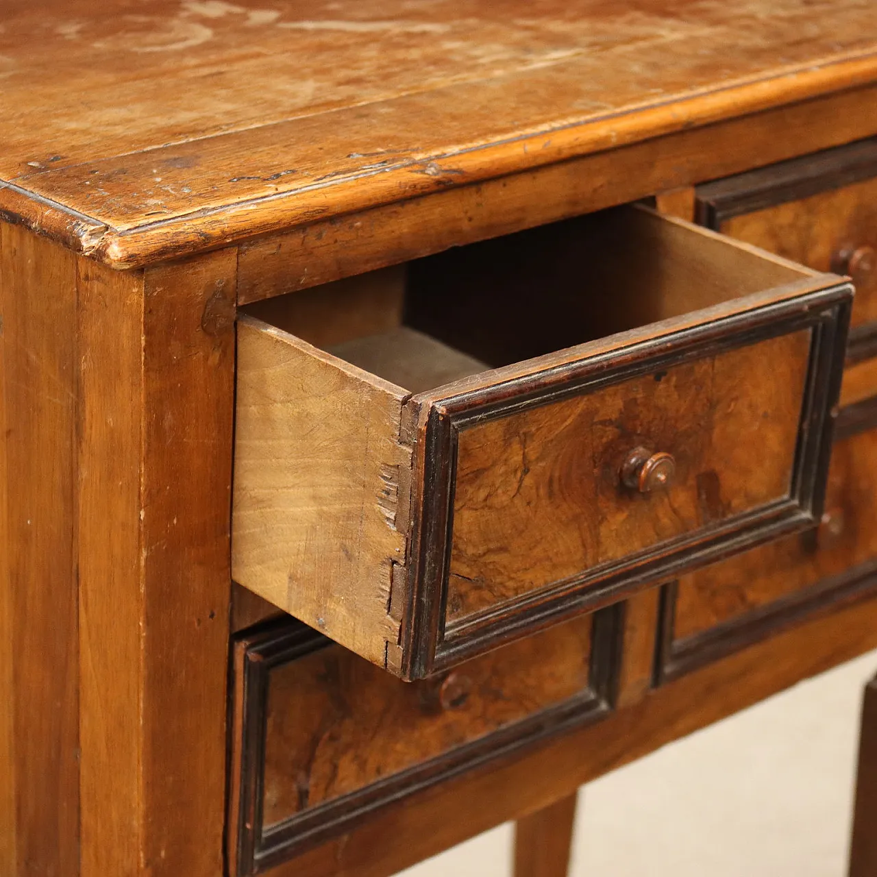 Comodino in stile Direttorio in noce, '900 3