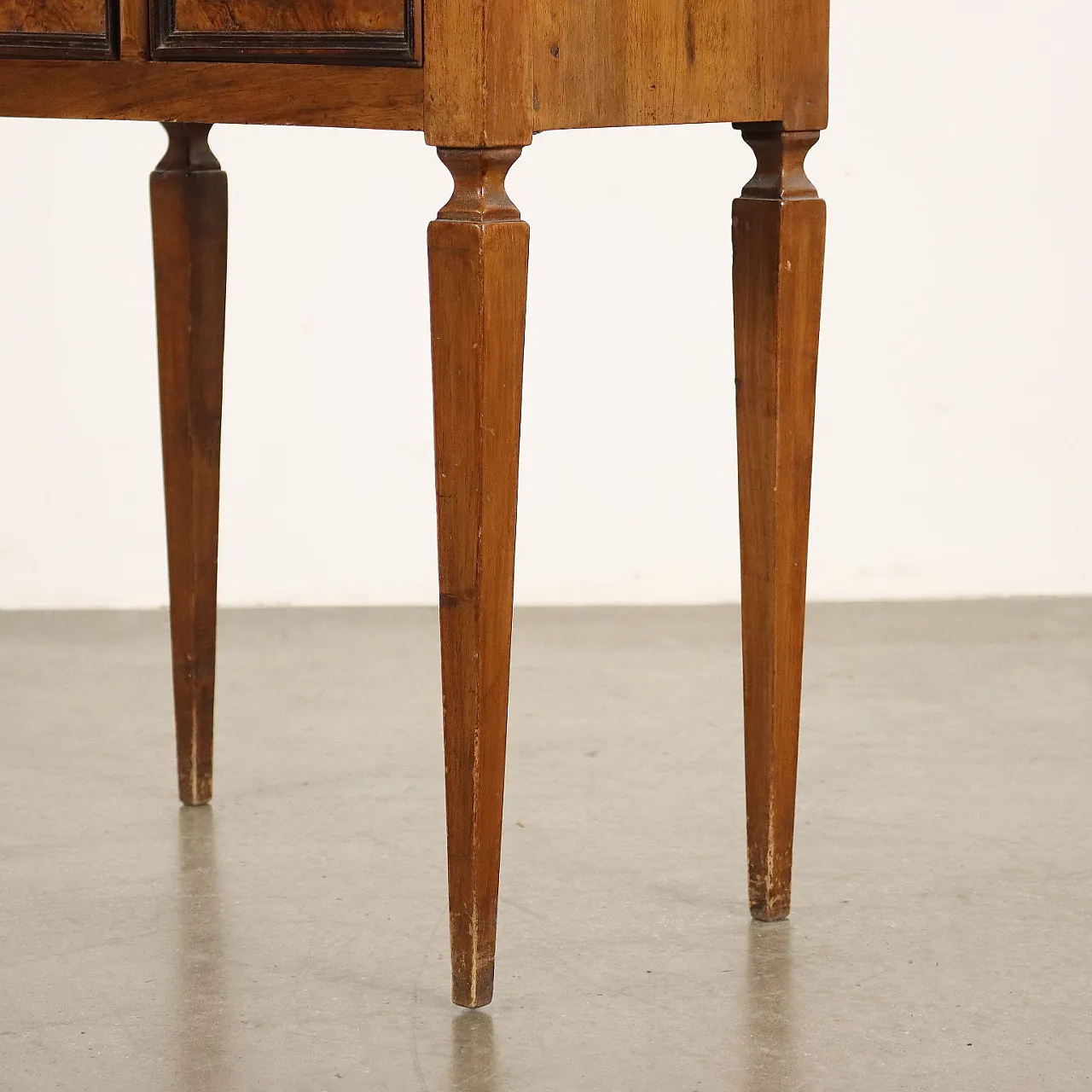 Comodino in stile Direttorio in noce, '900 7