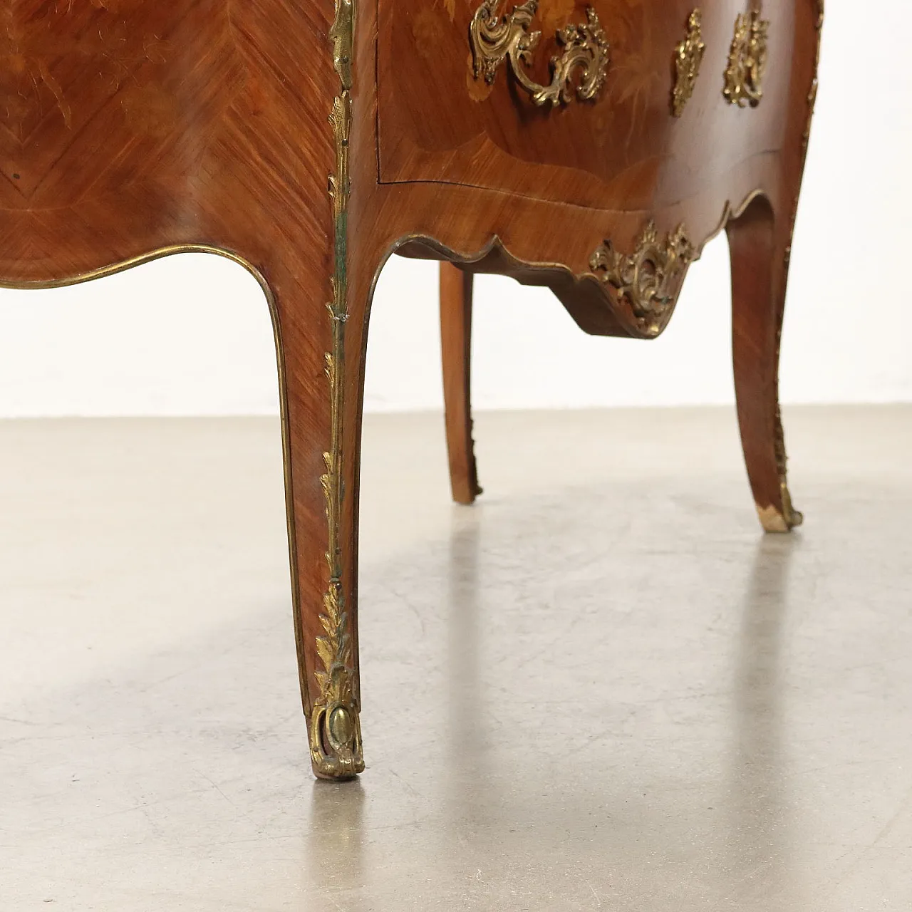 Cassettone Luigi XV in rovere e pioppo, fine '800 9