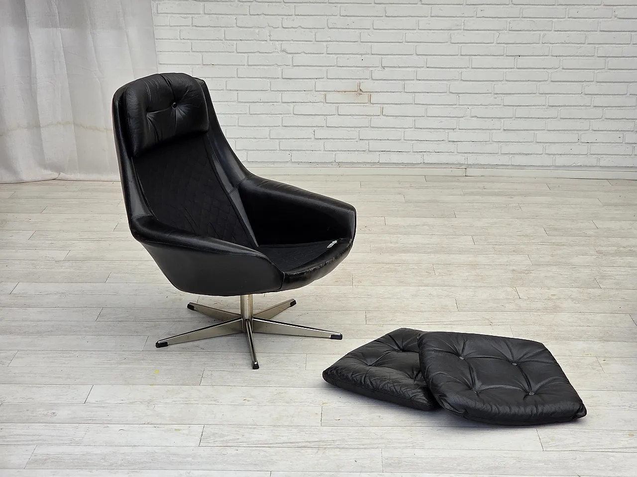 Danish swivel chair by H.W.Klein for Bramin Møbler, leather, 1970s 5