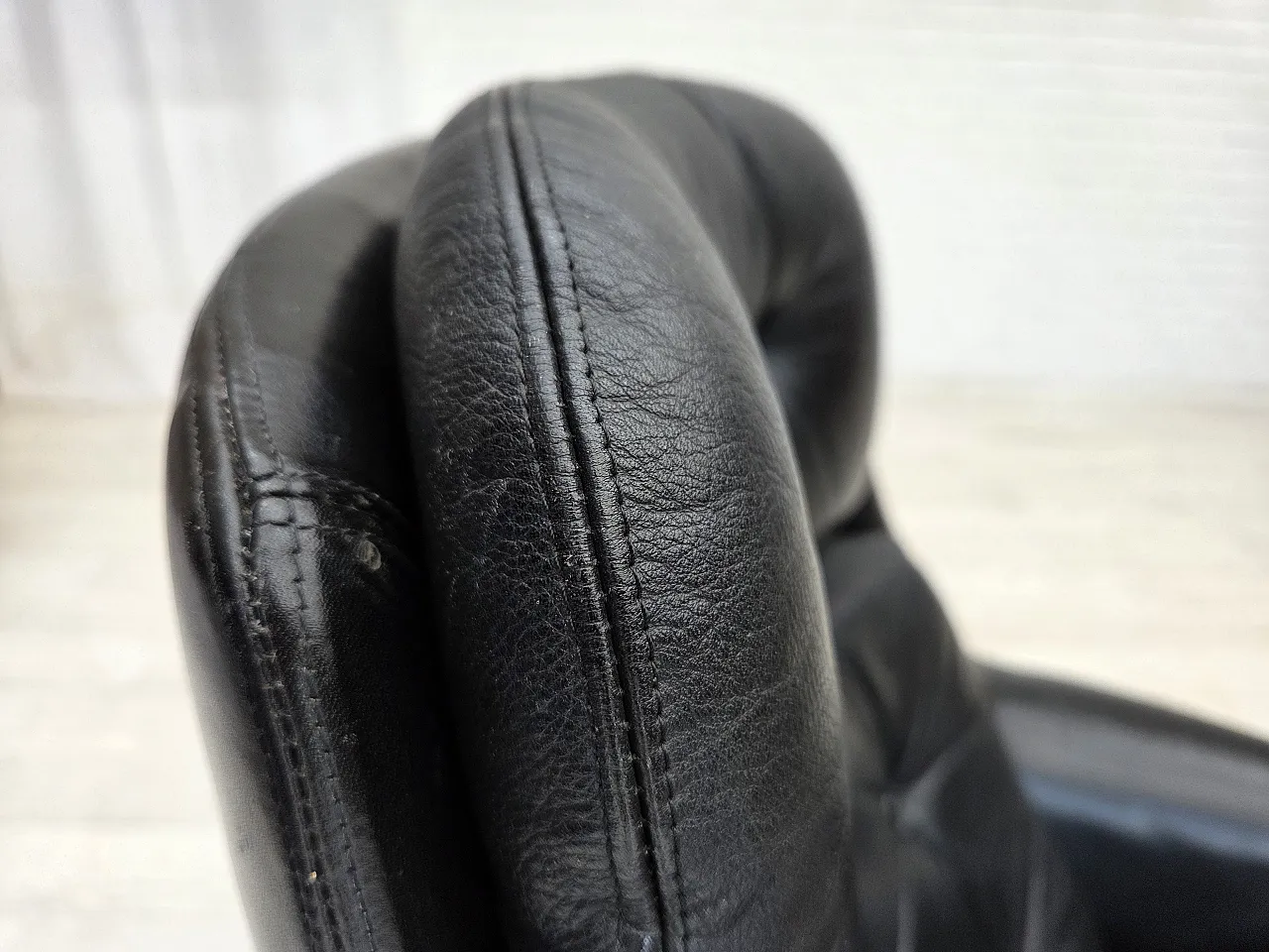 Danish swivel chair by H.W.Klein for Bramin Møbler, leather, 1970s 7