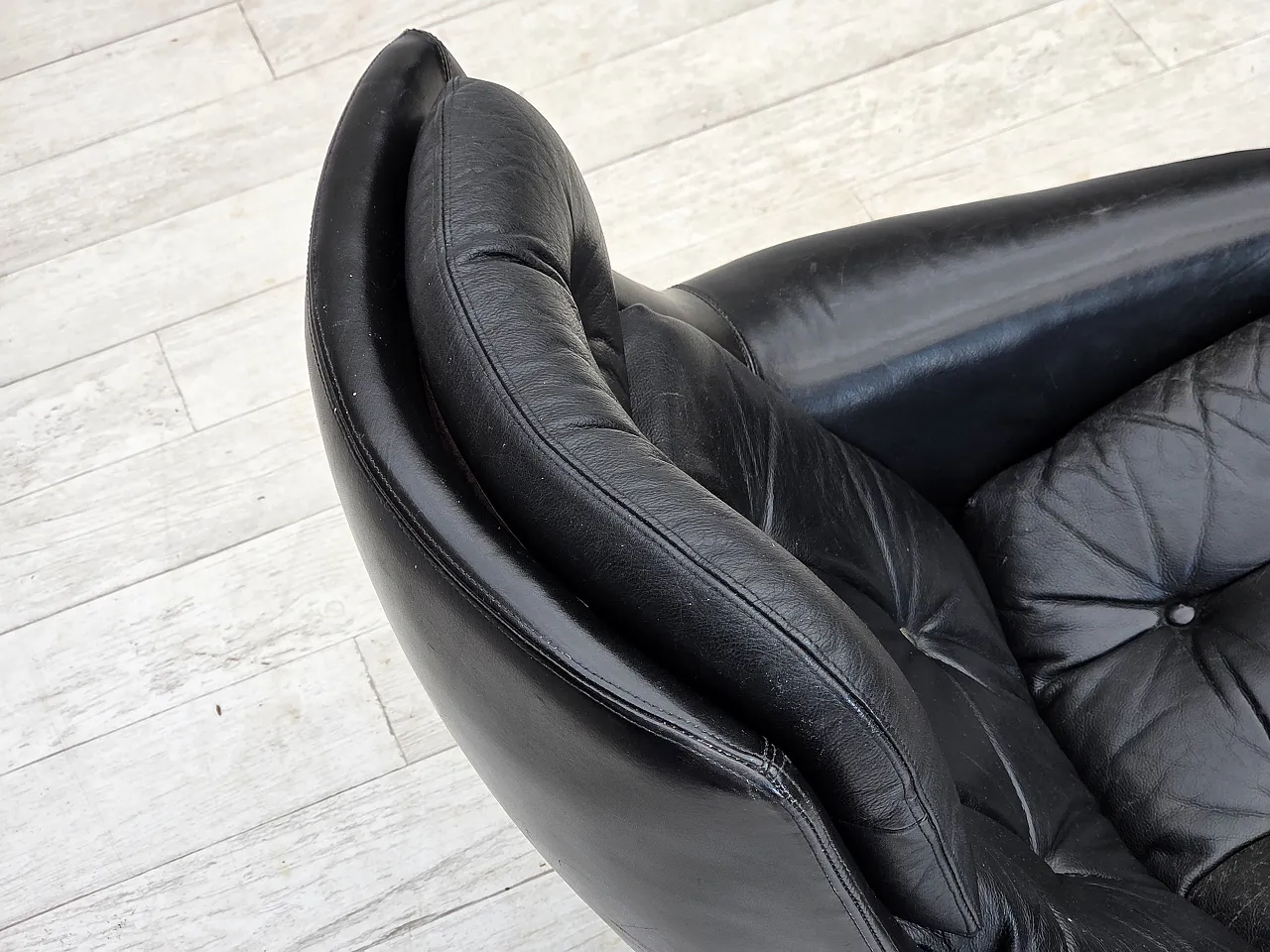 Danish swivel chair by H.W.Klein for Bramin Møbler, leather, 1970s 8