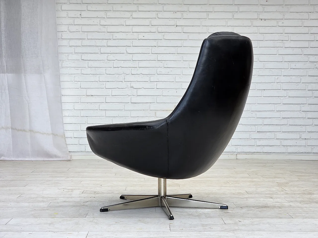Danish swivel chair by H.W.Klein for Bramin Møbler, leather, 1970s 11