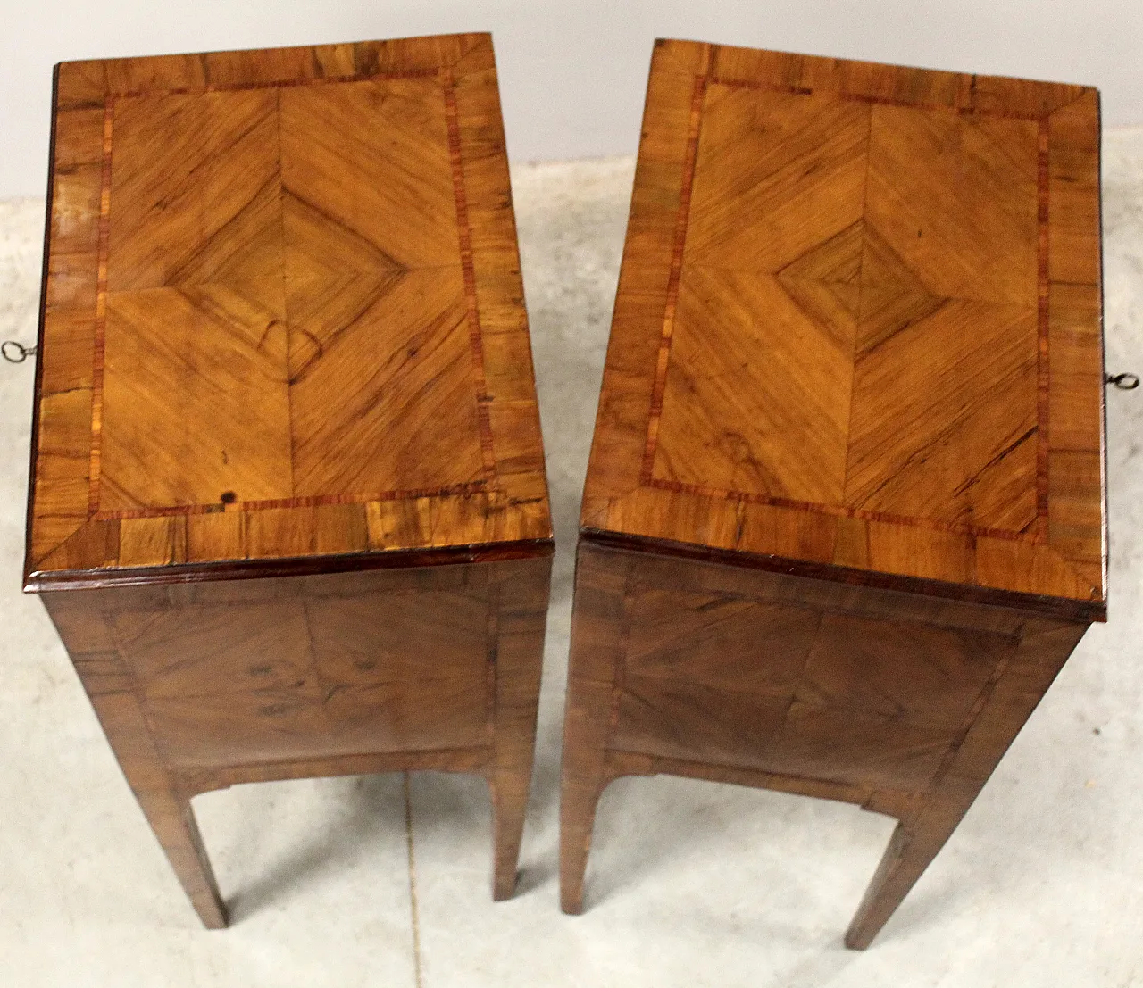 Coppia comodini Luigi XVI in ciliegio intarsiati '700 Italia 10