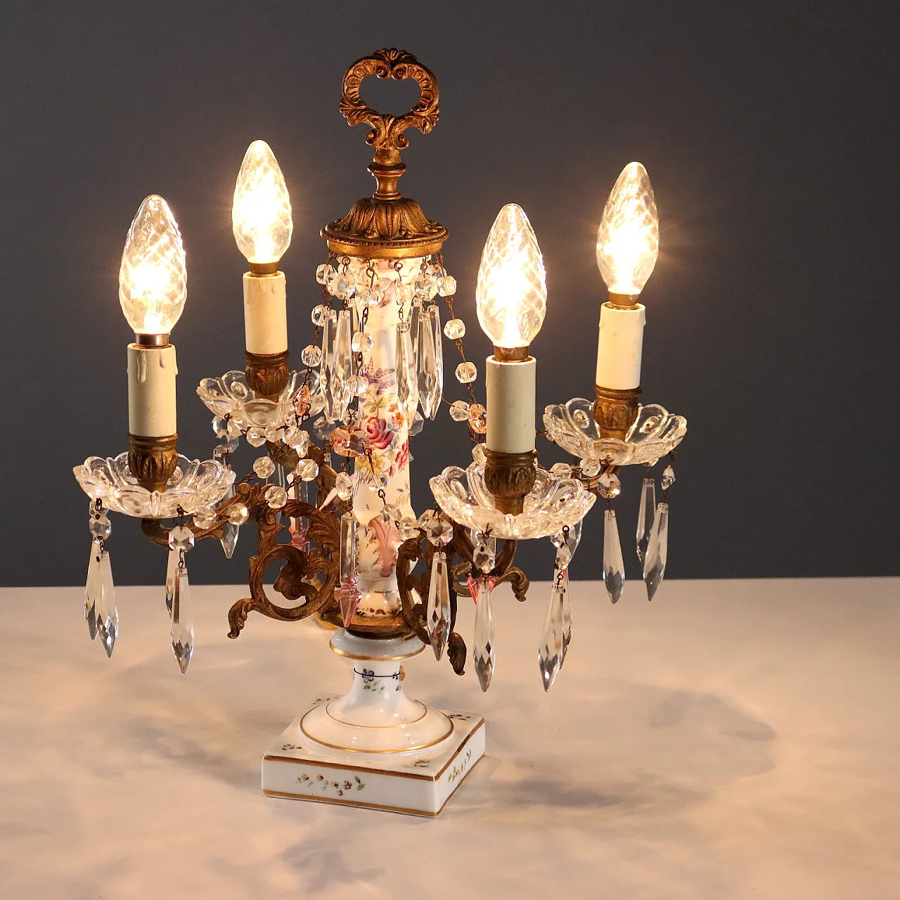 Ceramic table lamp with floral motifs, 19th century 1