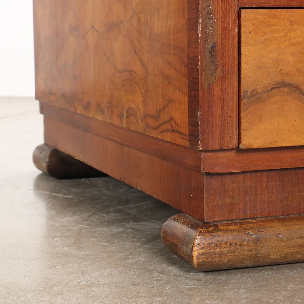 Executive desk in briarwood veneer, 1940s 6