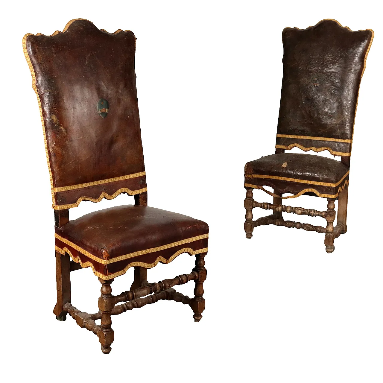Pair of walnut & leather chairs with coat of arms, 18th century 1
