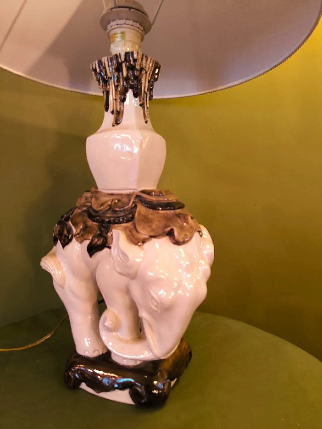 Pair of elephant lamps with lampshades, 1960s 2