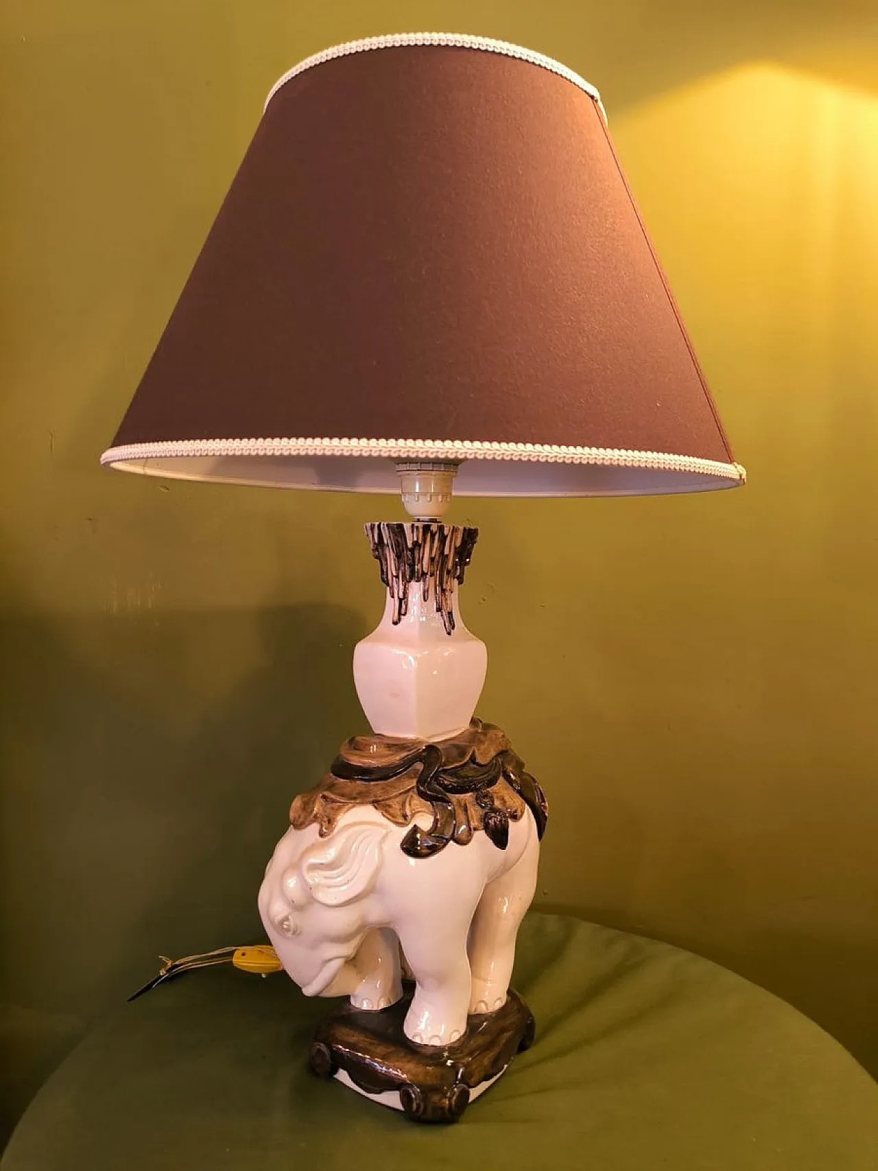 Pair of elephant lamps with lampshades, 1960s 6