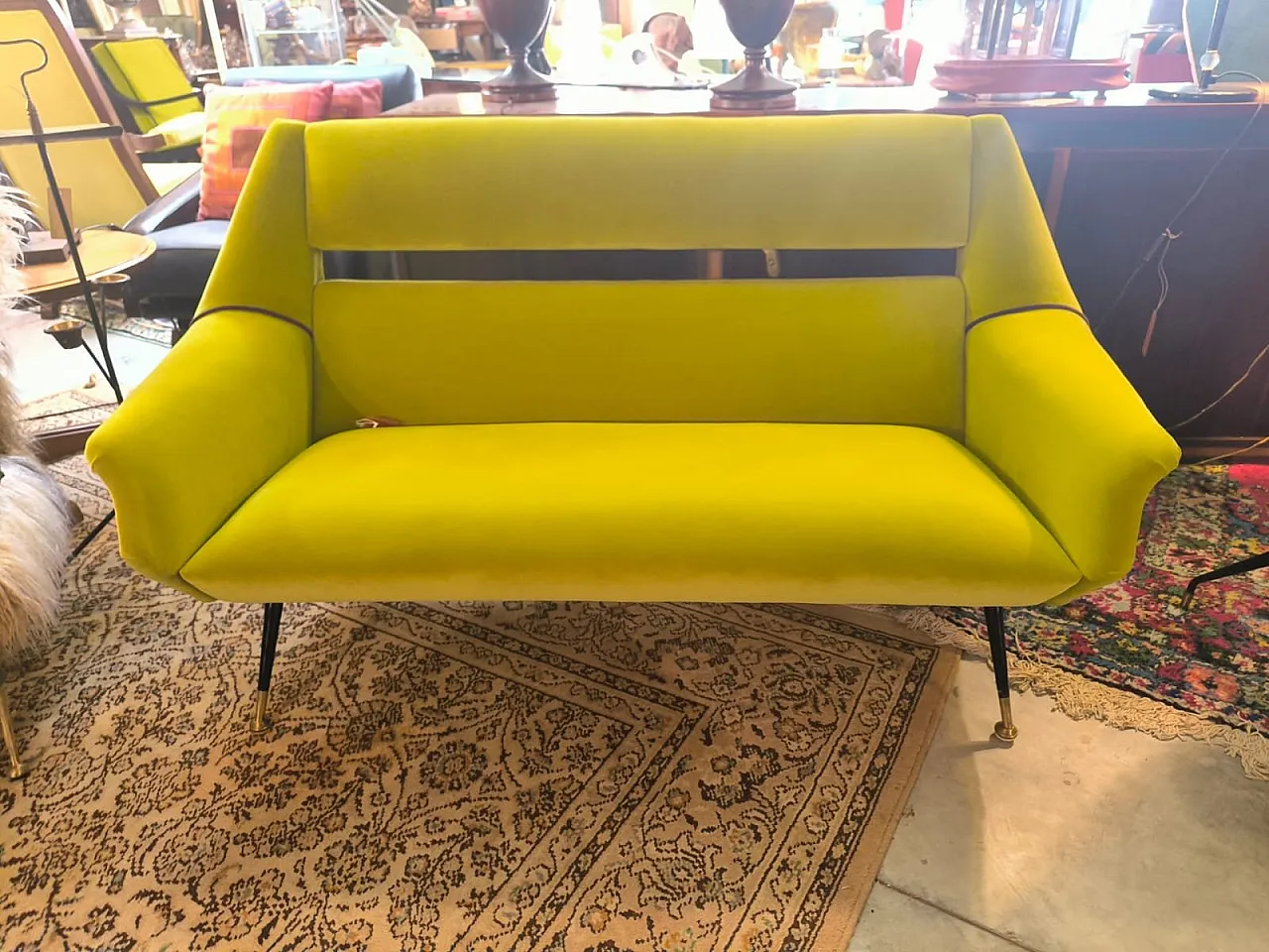 Buttoned sofa by Gigi Radica for Minotti, 1950s 4