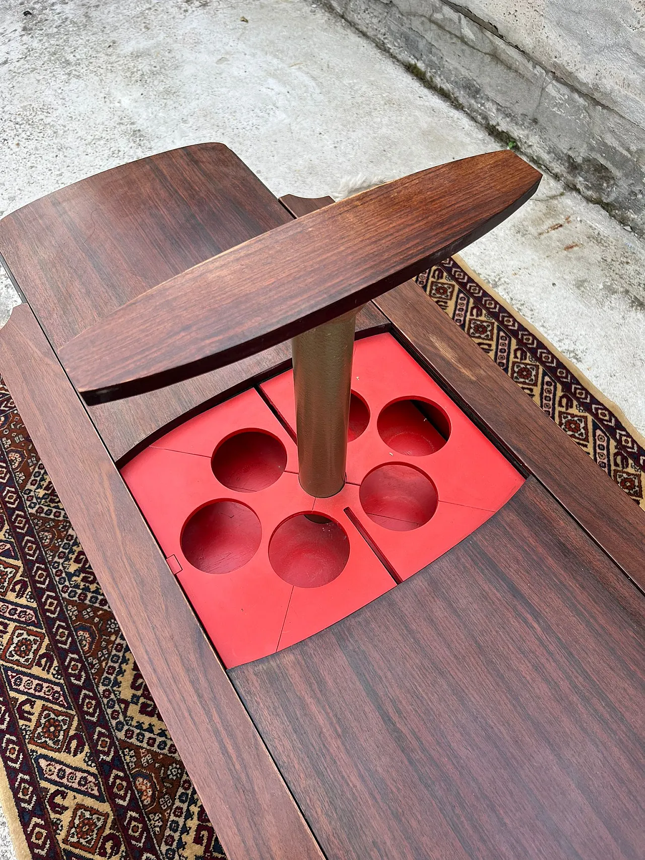 Tavolino bar palissandro apertura automatica, anni '70 5