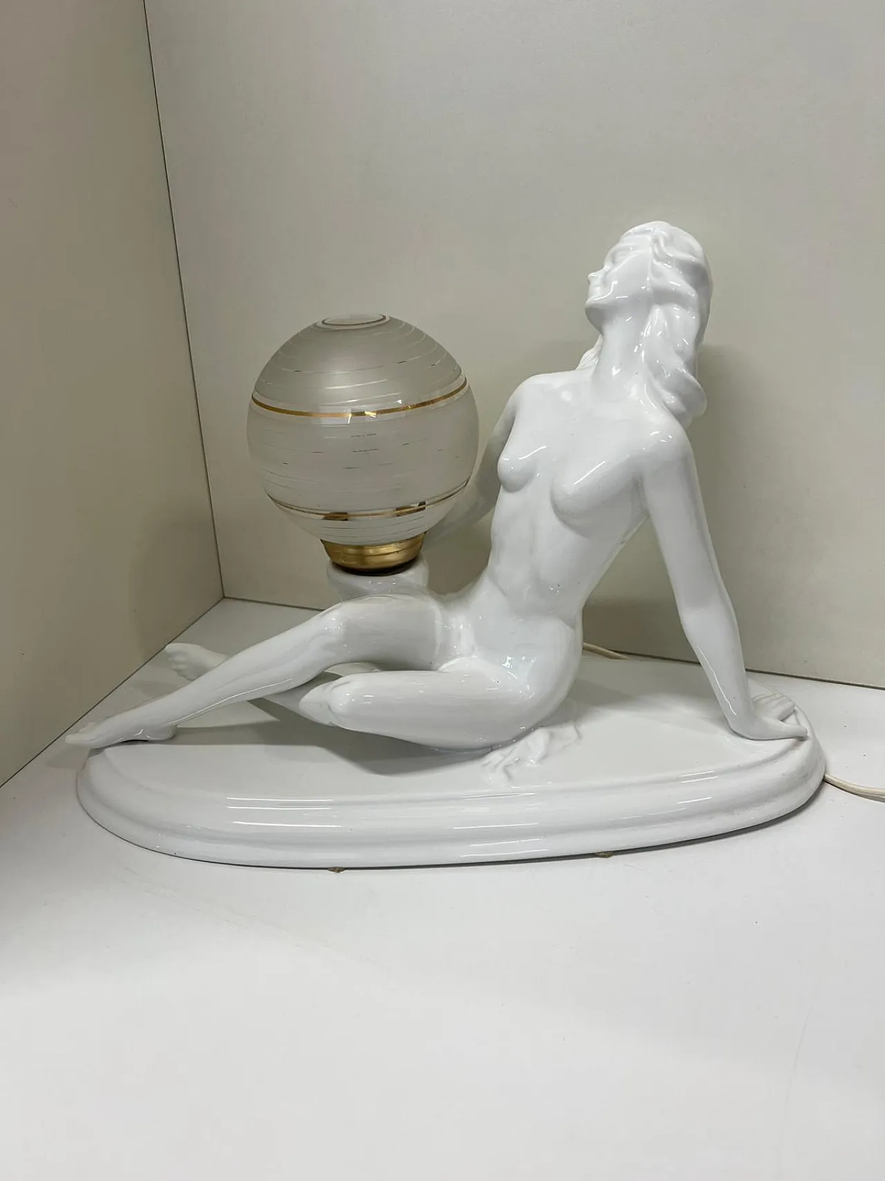Lampada figura di donna in stile art deco’, 70s 6