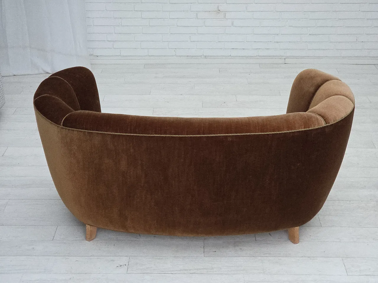 Curved 2-seater sofa in brown velvet, 1960s 12