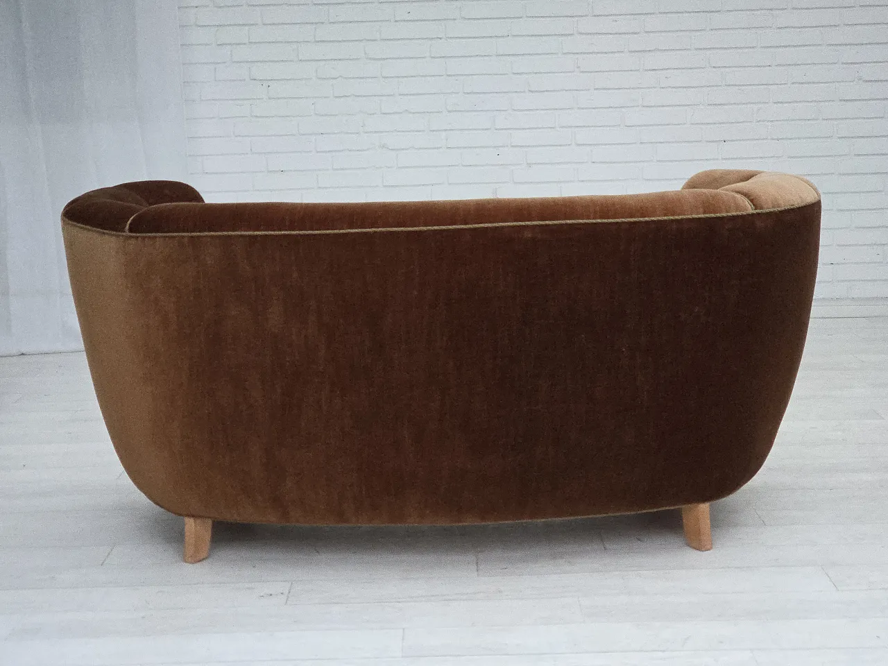 Curved 2-seater sofa in brown velvet, 1960s 13