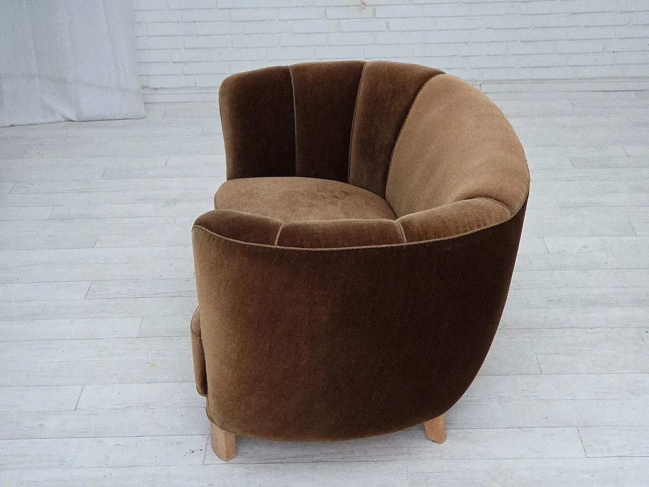 Curved 2-seater sofa in brown velvet, 1960s 15