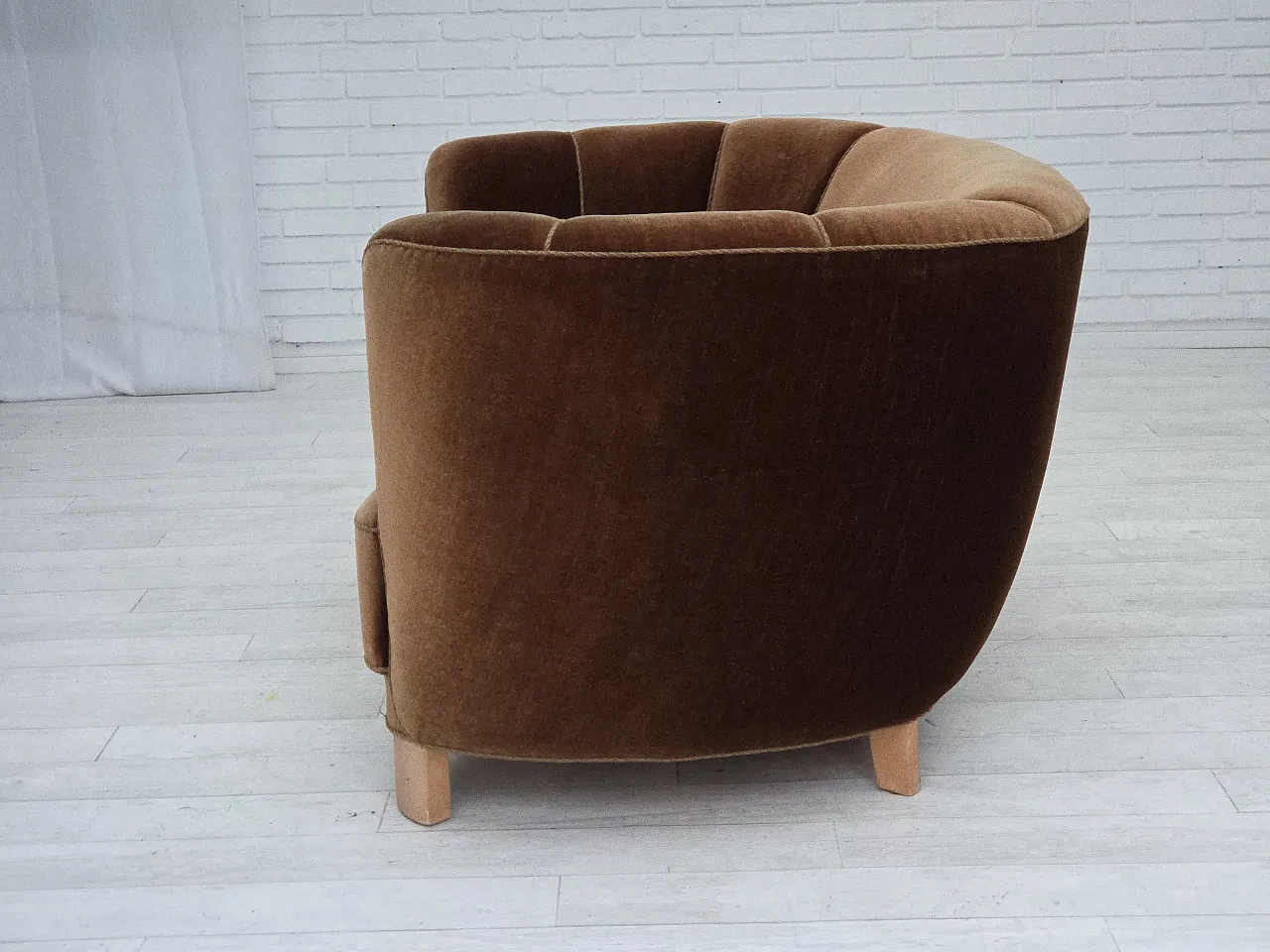 Curved 2-seater sofa in brown velvet, 1960s 16