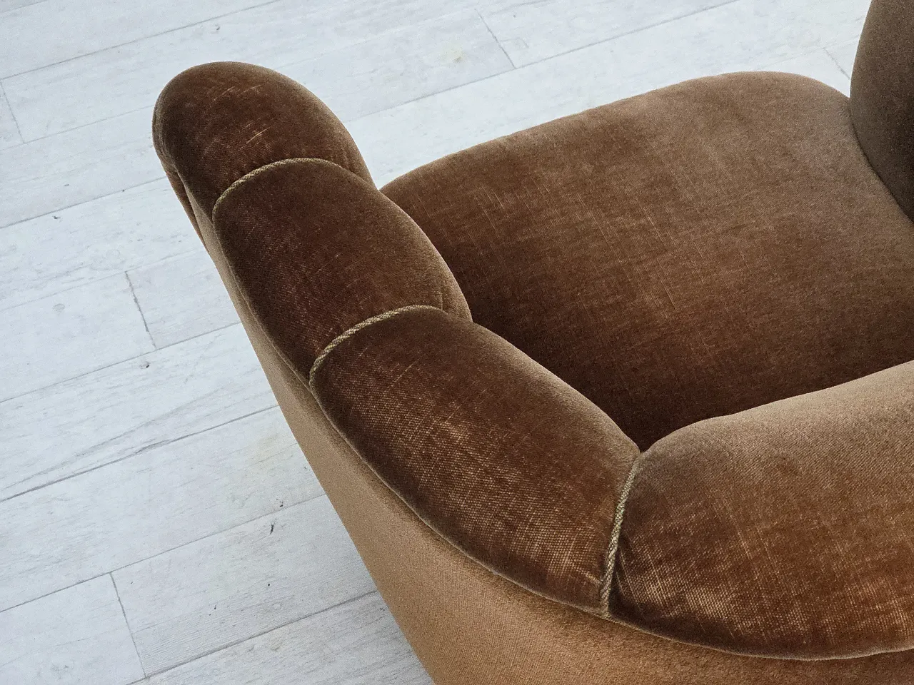 Danish curved chair in brown velvet, 1960s 12