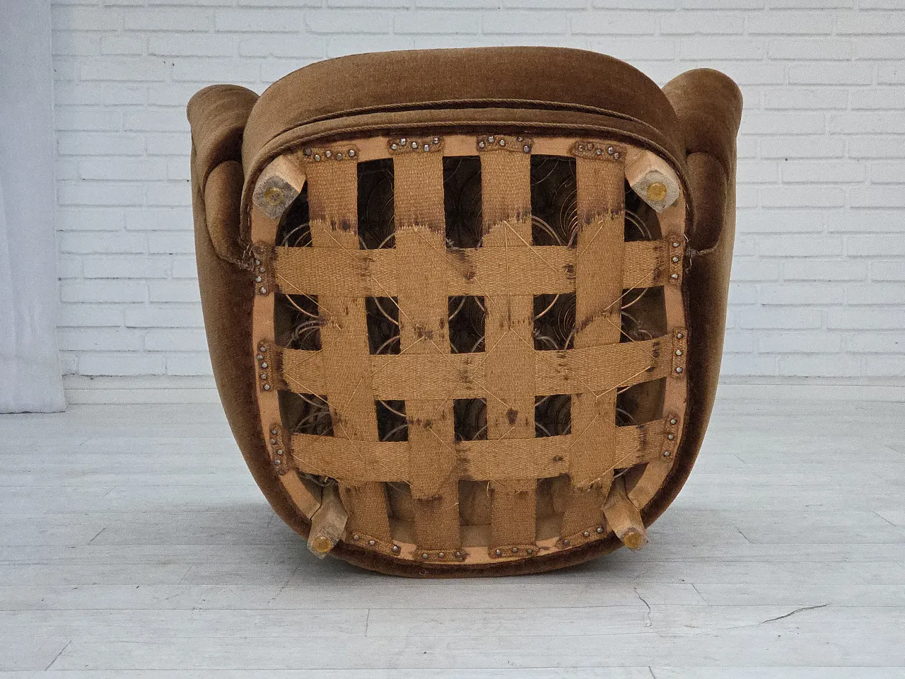 Danish curved chair in brown velvet, 1960s 16