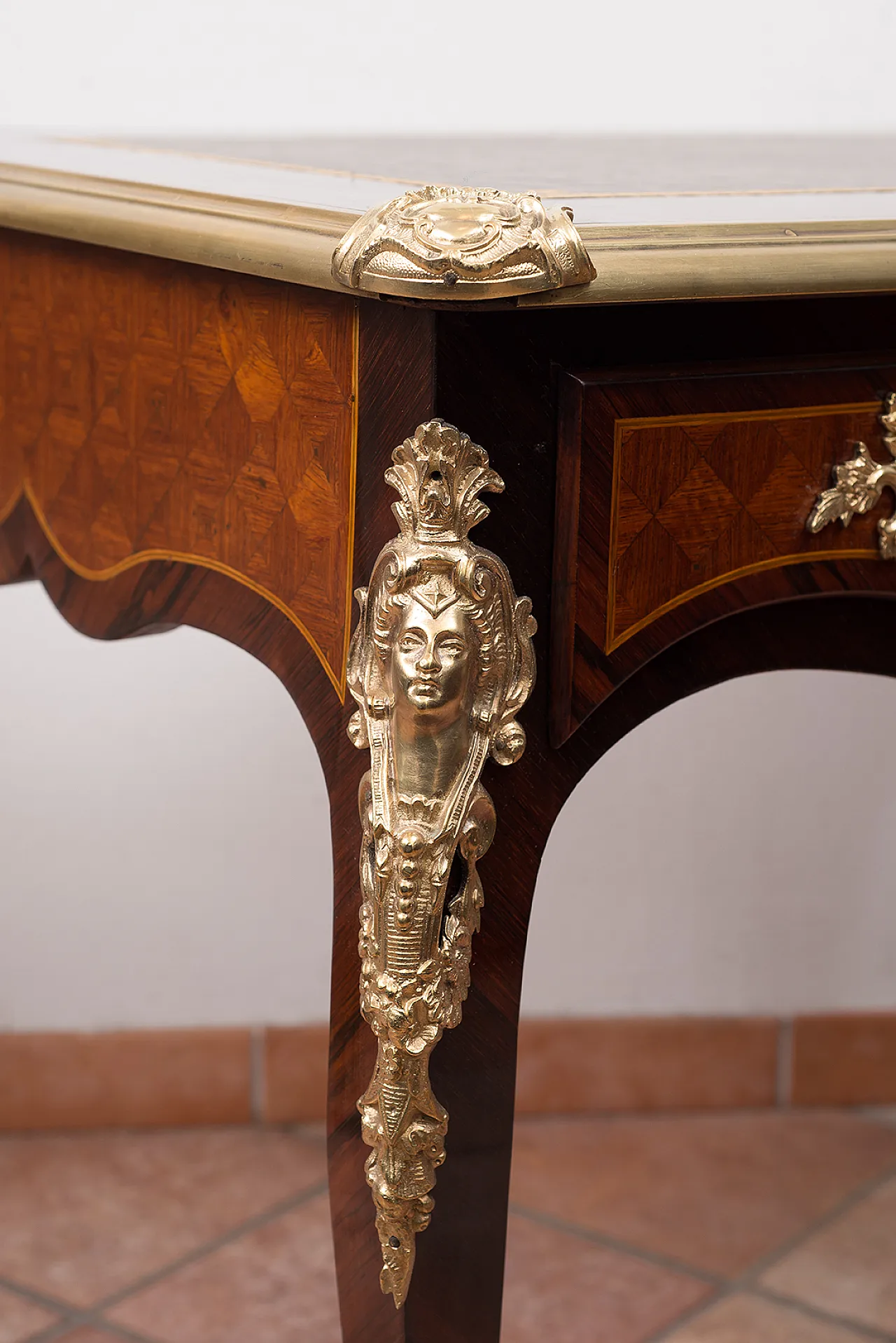 Scrivania francese Napoleone III in pregiati legni esotici, XX secolo 3