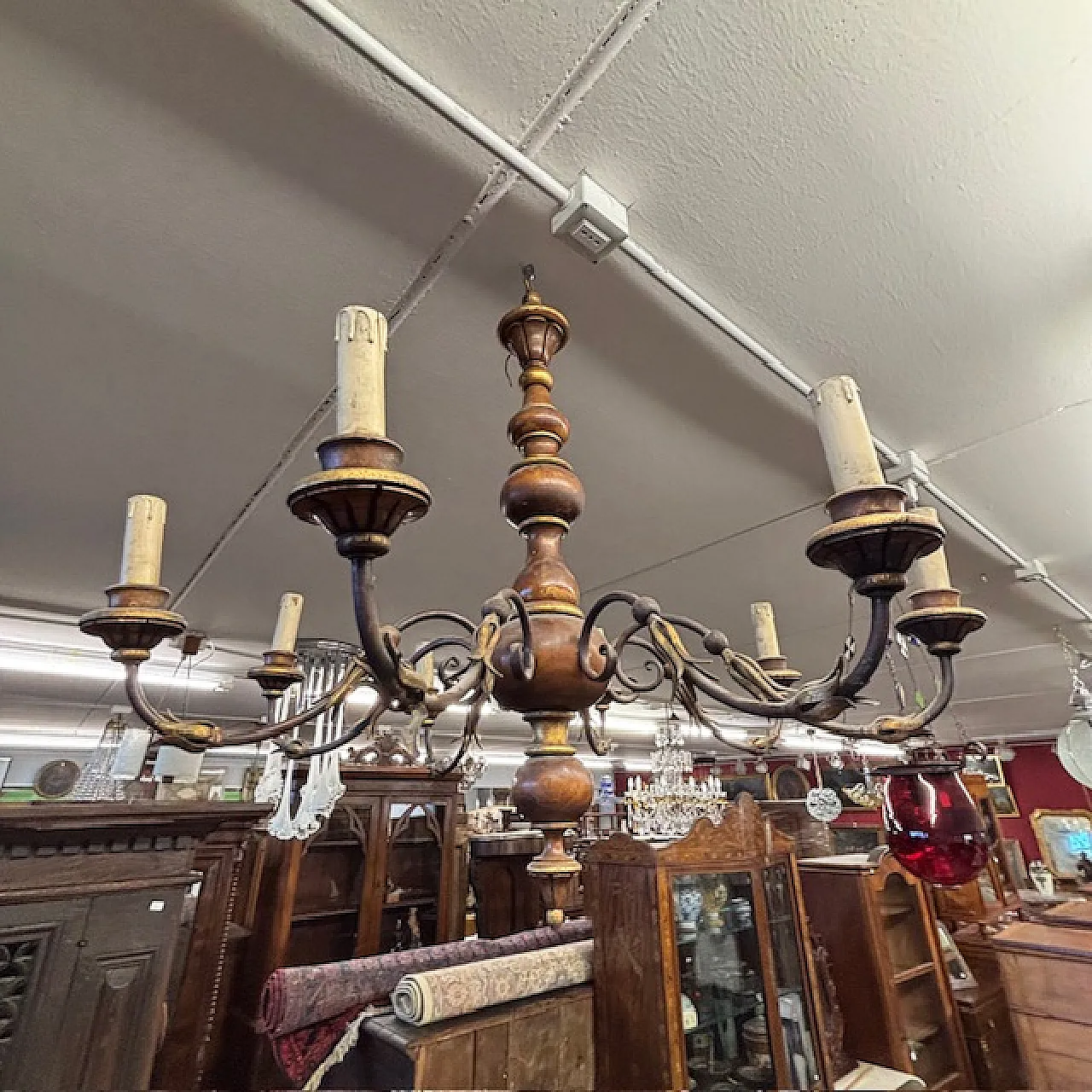 Lampadario 8 luci legno tornito  e ferro battuto, 1940 2