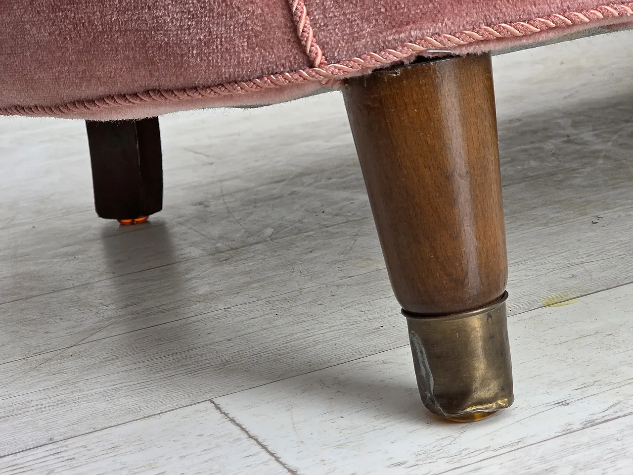 Danish 2-seater curved sofa in salmon pink velvet, 1970s 2