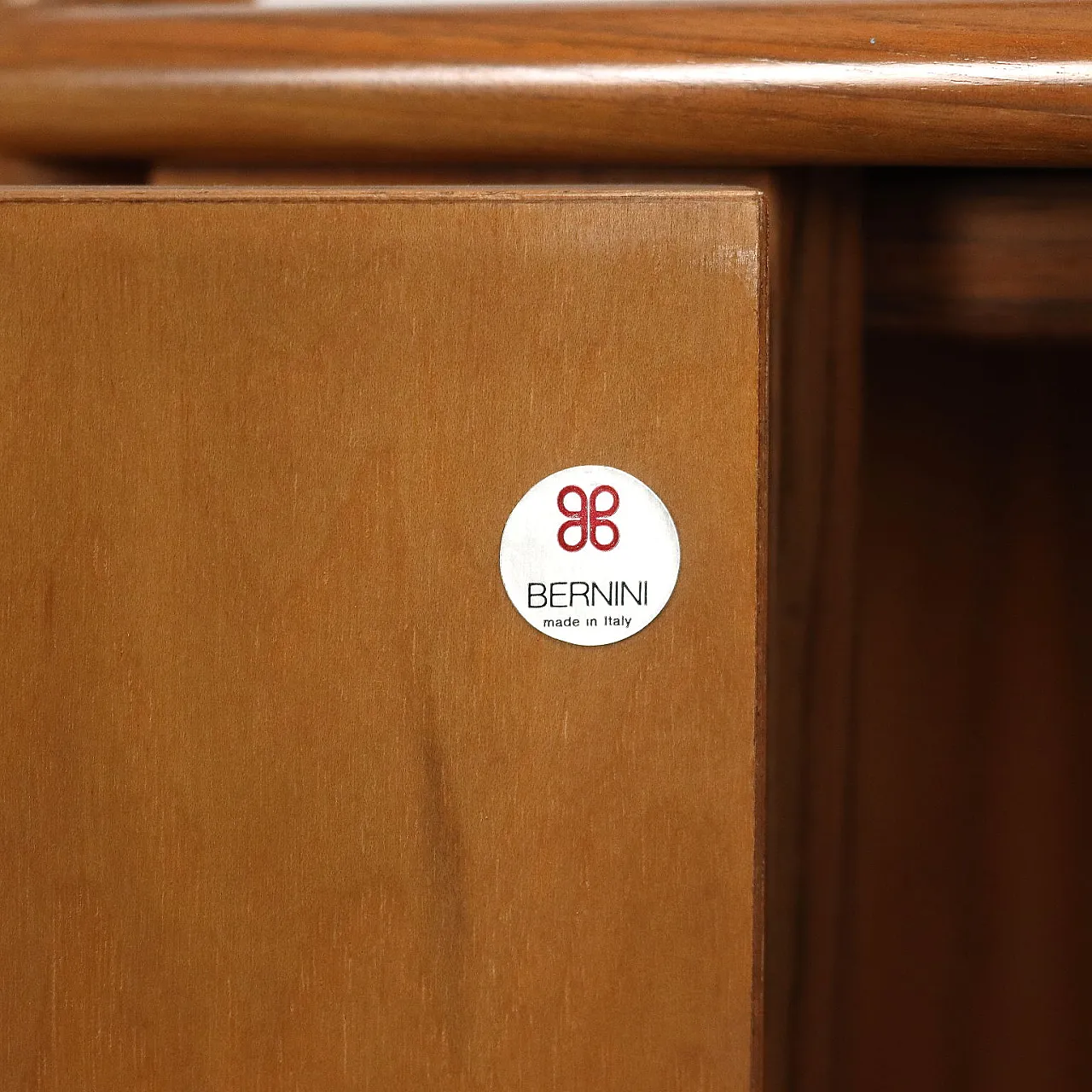 Credenza Scuderia in noce nazionale di Carlo Scarpa per Bernini, anni '70 5