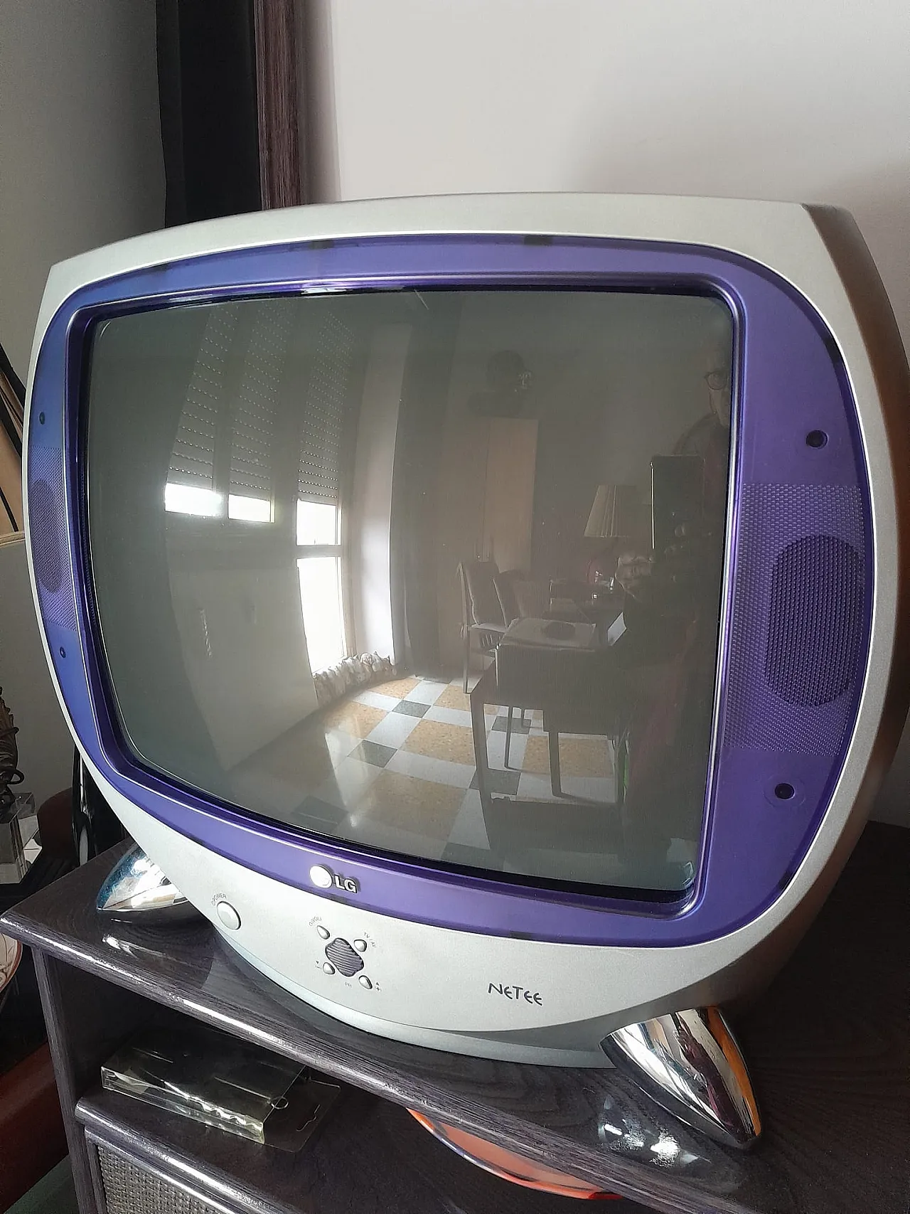 LG television, 90s 2
