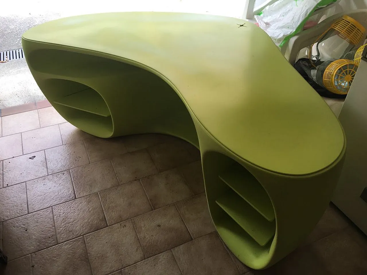 Scrivania baobab di Philippe Starck per Vitra, 2000 3