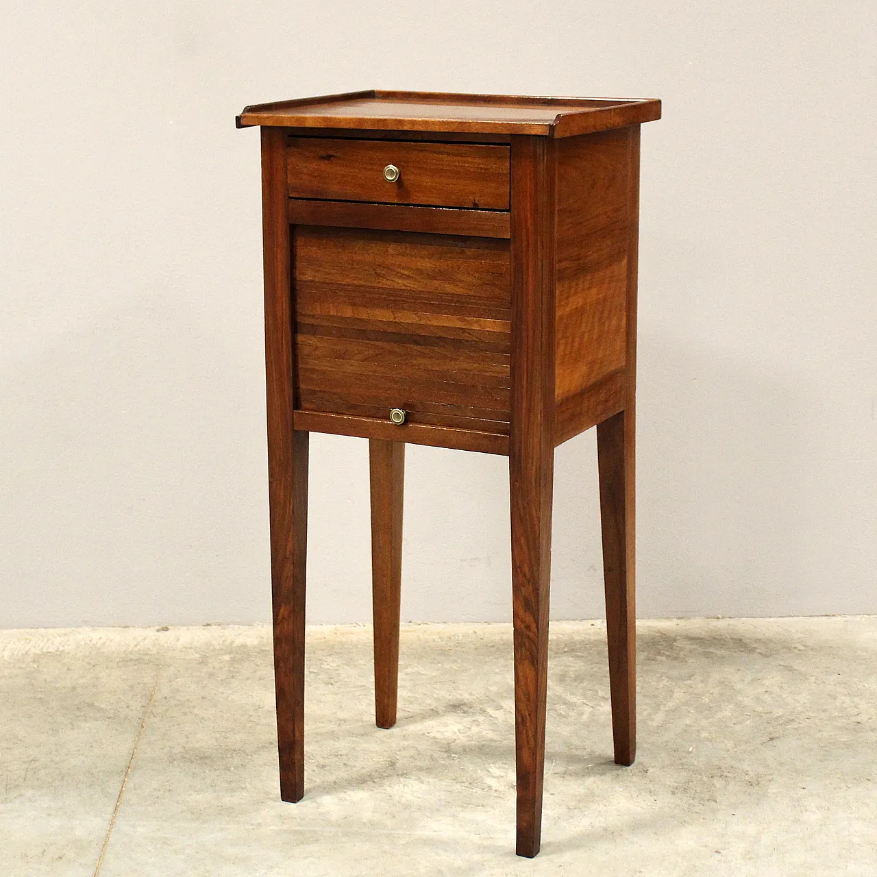 Comodino Direttorio in noce '700 Italia 1