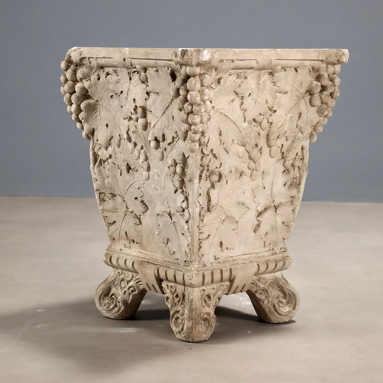 Vaso in gesso con altorilievi, '800 9