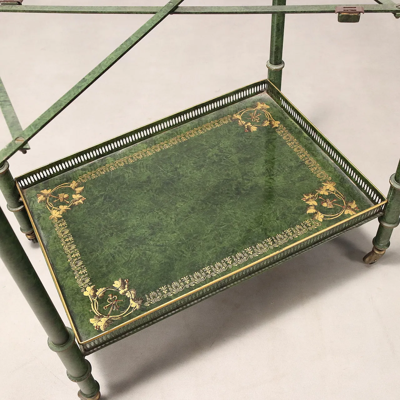 Carrello in ferro laccato a finto marmo, dipinto in oro, '900 7