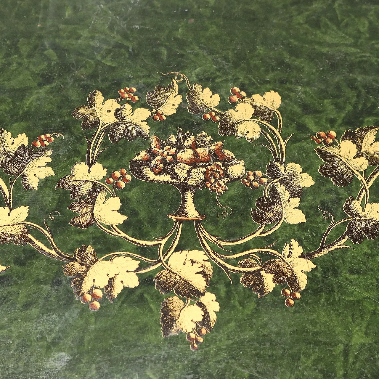 Carrello in ferro laccato a finto marmo, dipinto in oro, '900 9