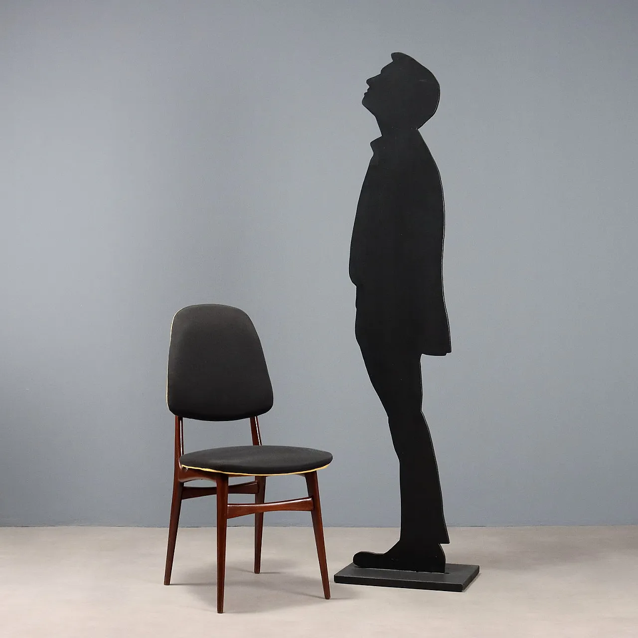 Sedia da pranzo in legno e in tessuto grigio, '900 2